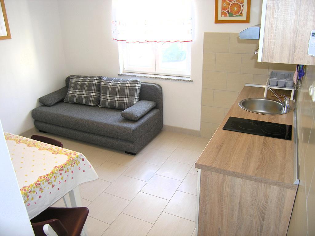 Apartman Vera คิร์ก ภายนอก รูปภาพ