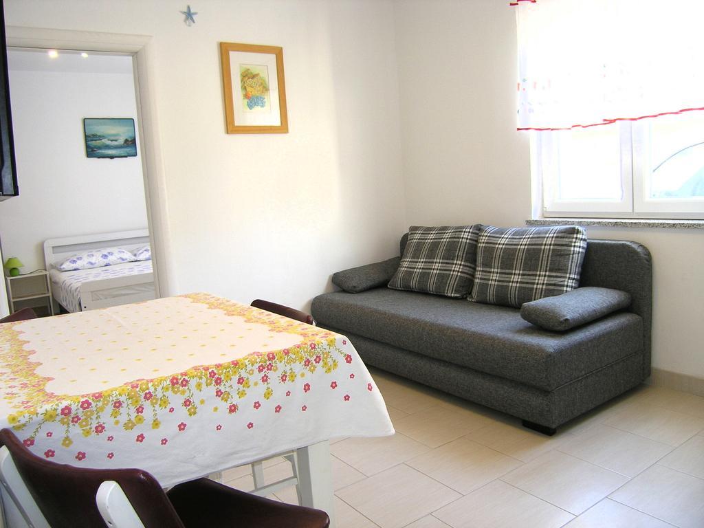 Apartman Vera คิร์ก ภายนอก รูปภาพ